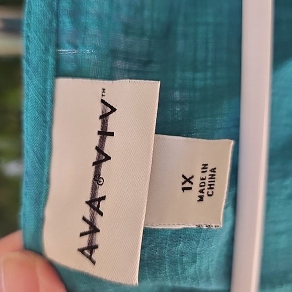 Ava & Viv Teal and Green‎ Blouses - Picture 6 of 11